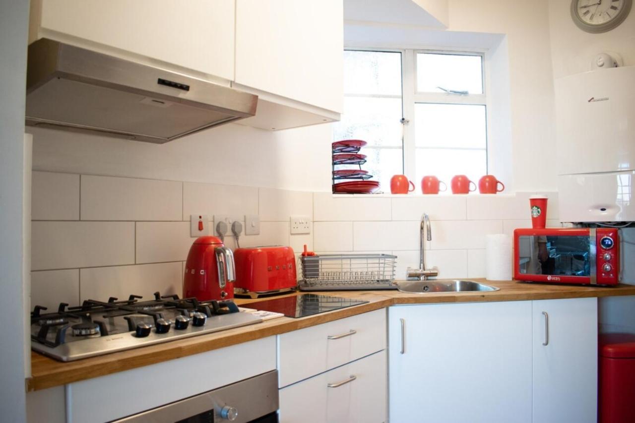 Beautifully Decorated Contemporary 2 Bedroom Flat London Ngoại thất bức ảnh