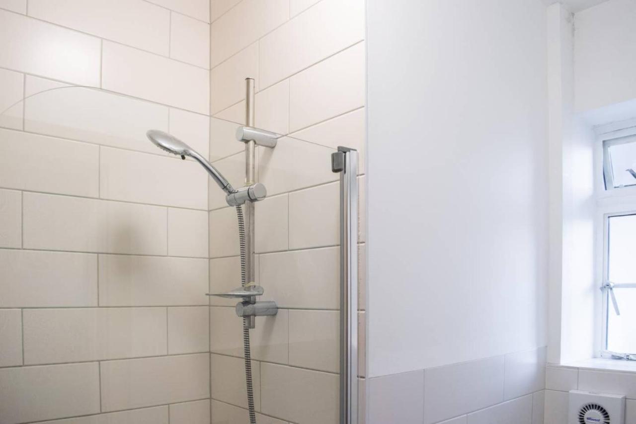 Beautifully Decorated Contemporary 2 Bedroom Flat London Ngoại thất bức ảnh